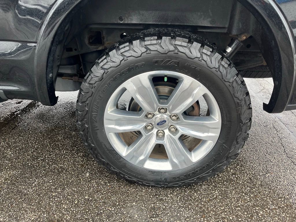 Used 2018 Ford F150 Platinum w/ Equipment Group 701A Luxury image 38