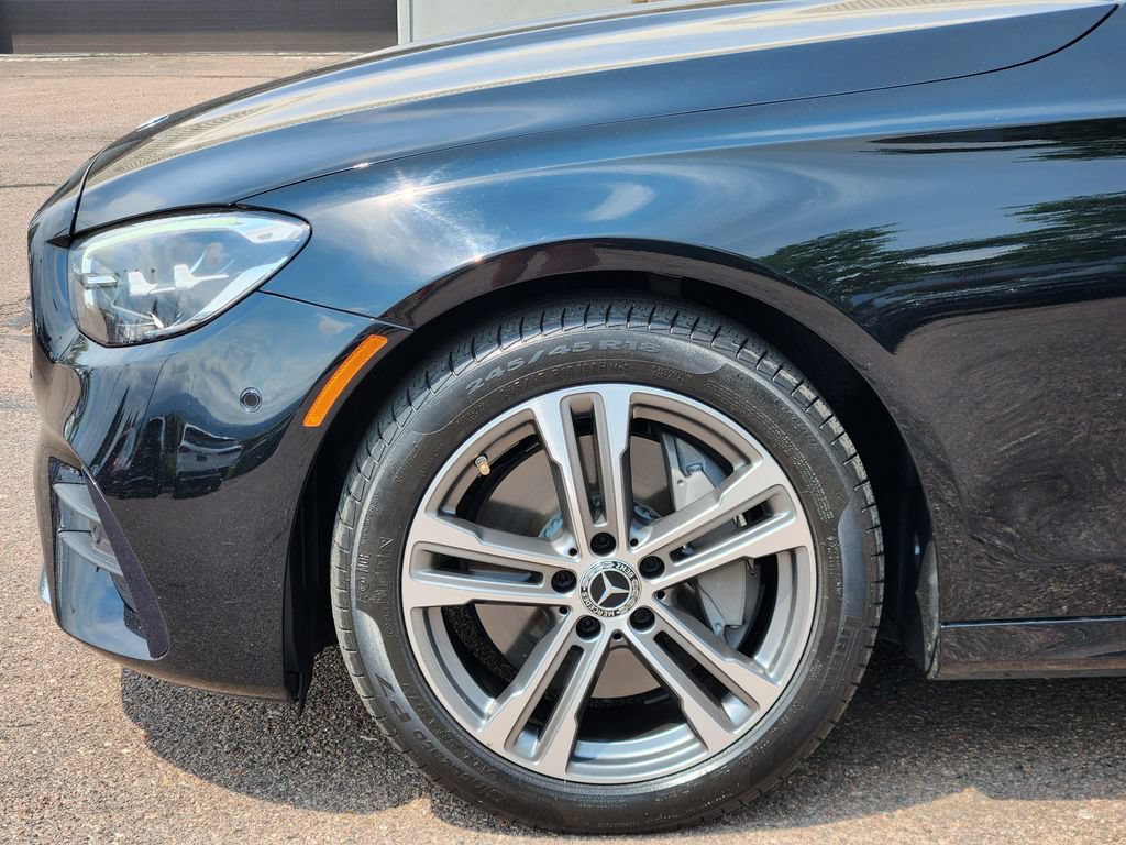 Used 2023 Mercedes-Benz E 350 4MATIC Sedan image 9
