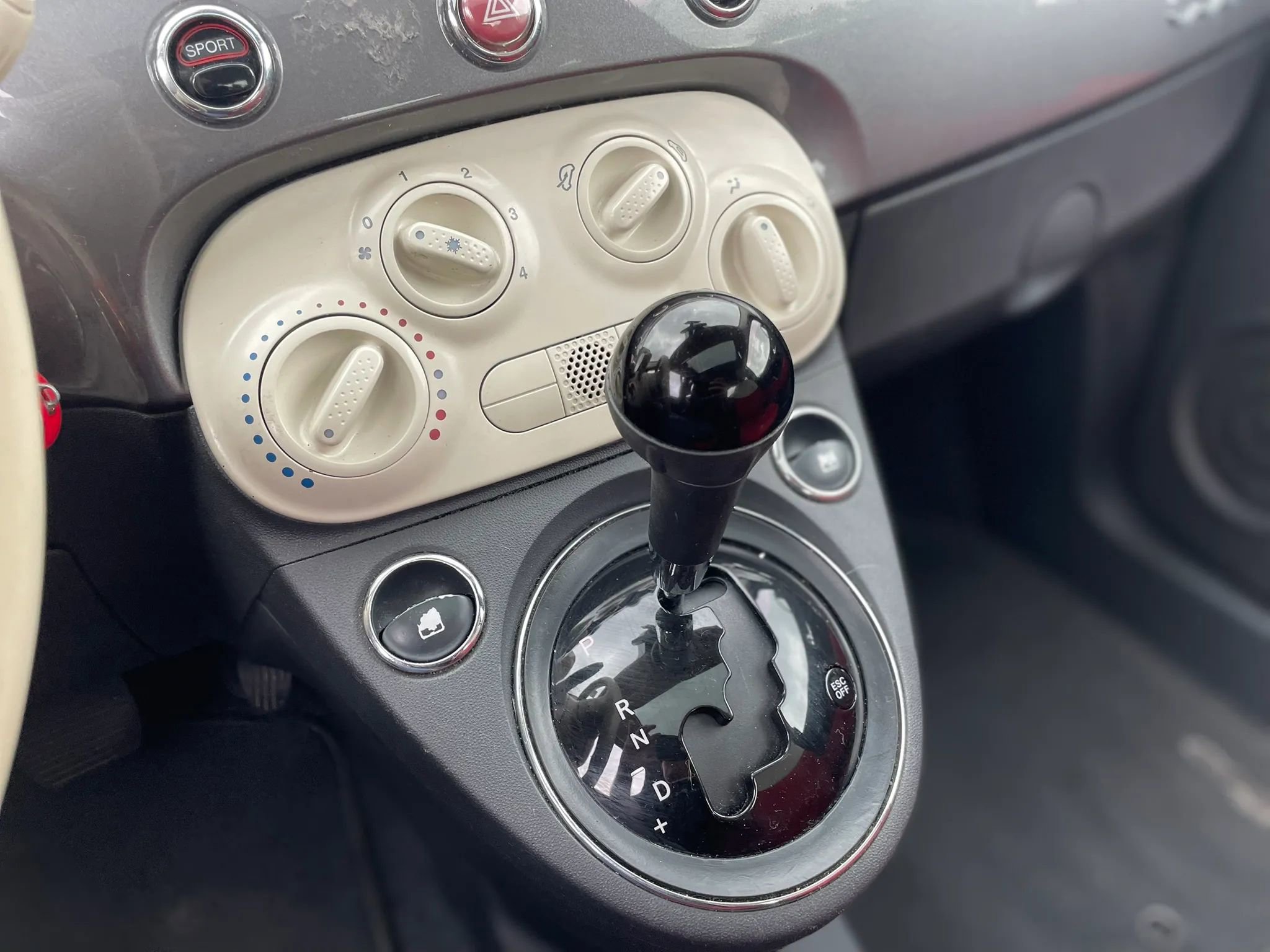 Used 2012 FIAT 500 Pop image 18