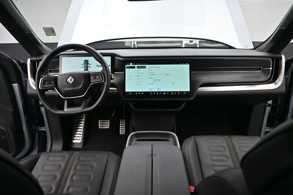 Used 2023 Rivian R1S Adventure AWD/4WD image 25
