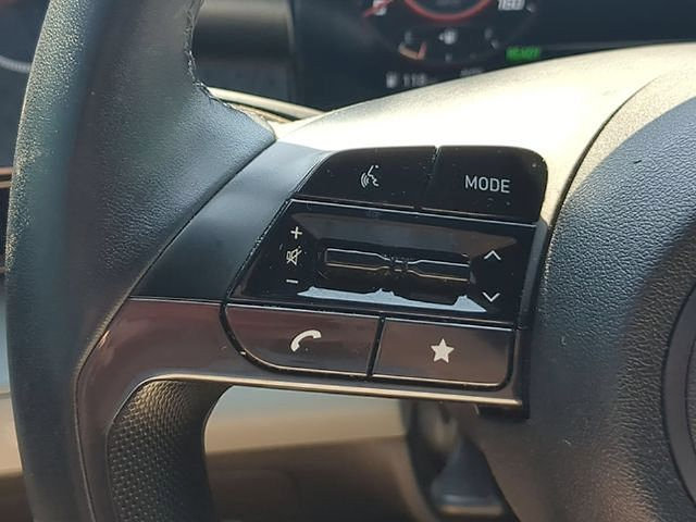 Used 2024 Hyundai Elantra Limited FWD image 23