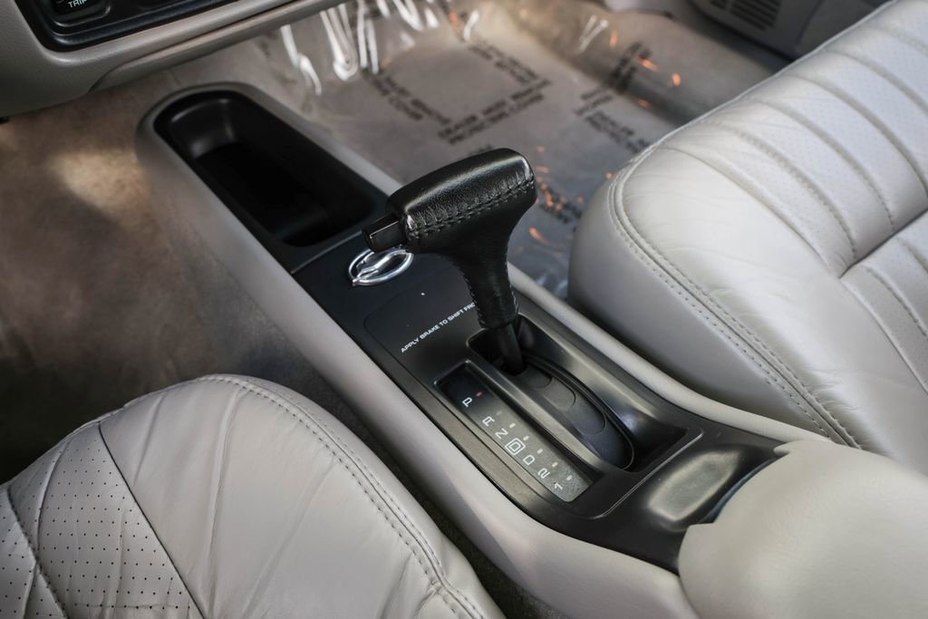 Used 1996 Chevrolet Impala SS RWD image 8