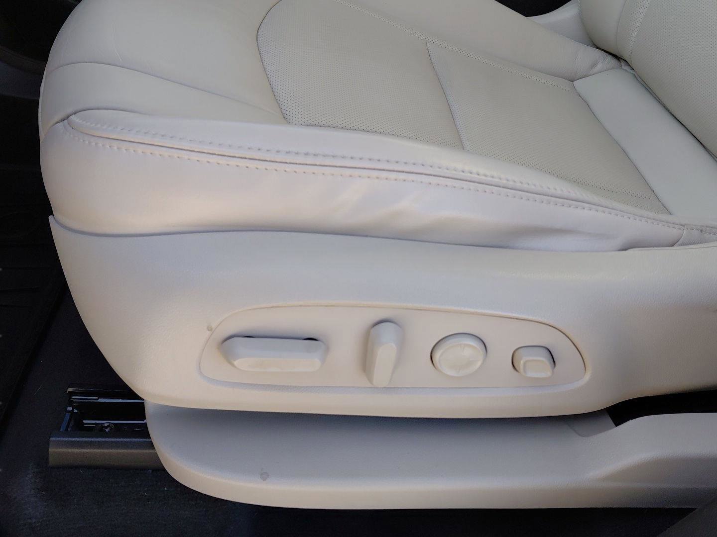 Used 2021 Buick Enclave Premium w/ Sun and Sites Package image 27