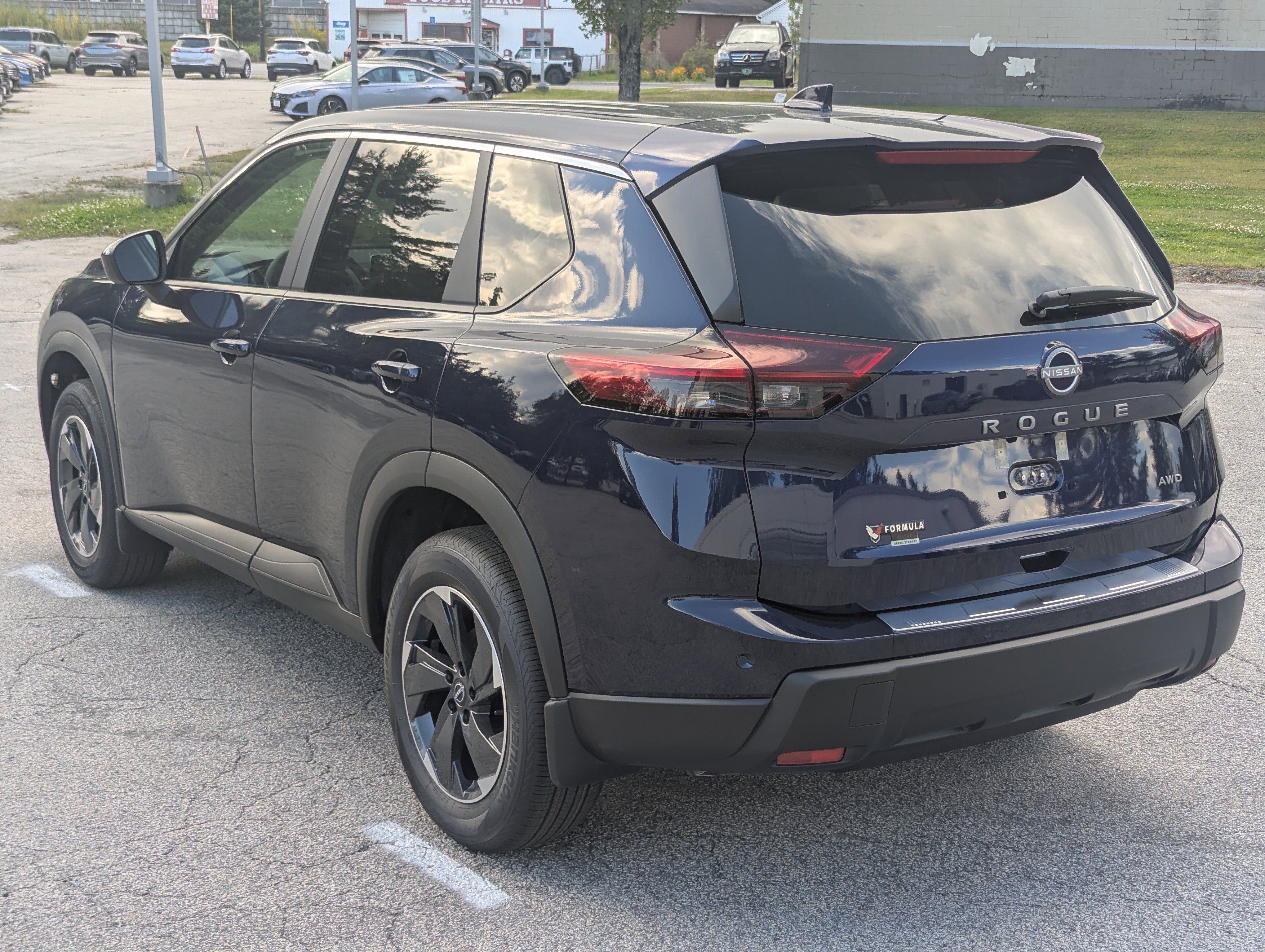New 2026 Nissan Rogue SV image 5