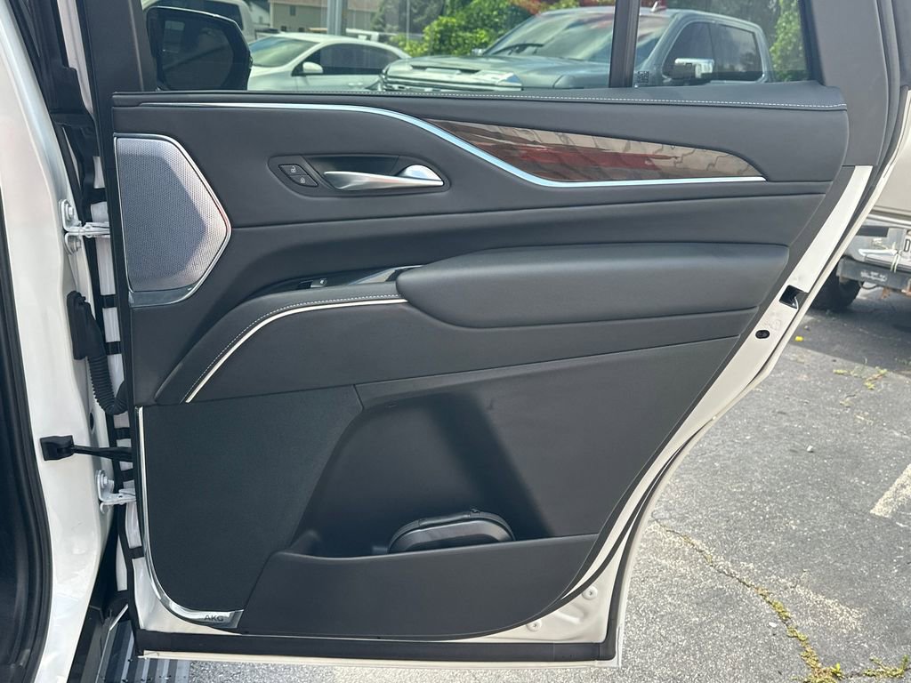 Certified 2024 Cadillac Escalade Sport Platinum w/ LPO, ONYX Package AWD/4WD image 16