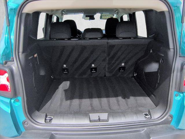 Certified 2022 Jeep Renegade Latitude AWD/4WD image 18