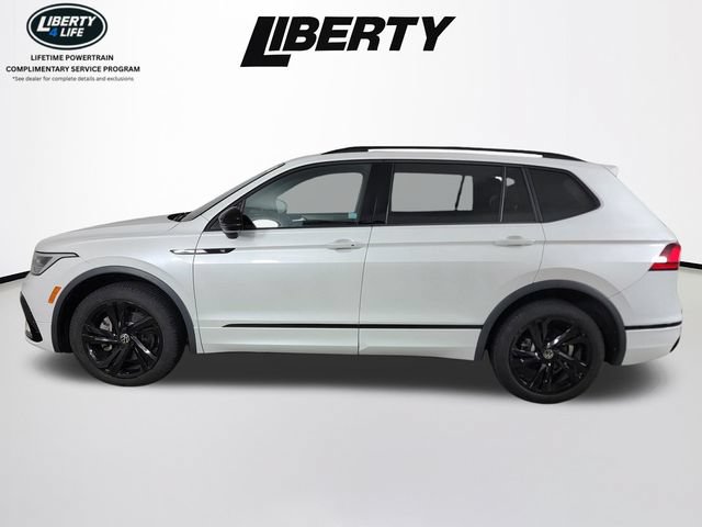 Used 2023 Volkswagen Tiguan SE R-Line AWD/4WD image 7