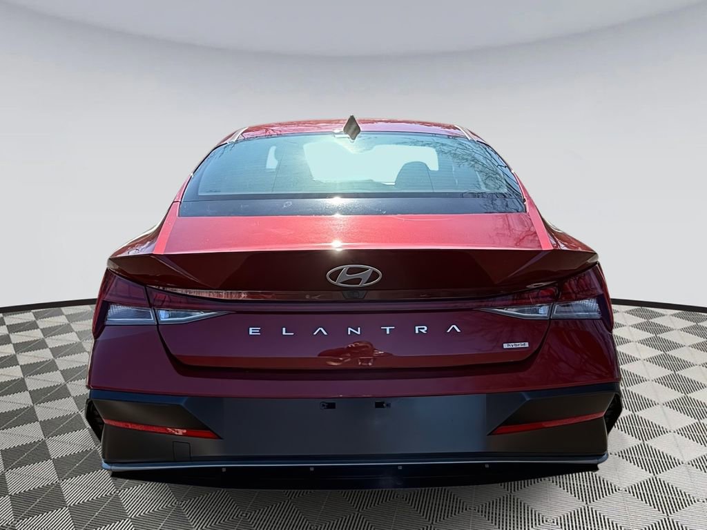 Used 2025 Hyundai Elantra Limited image 3