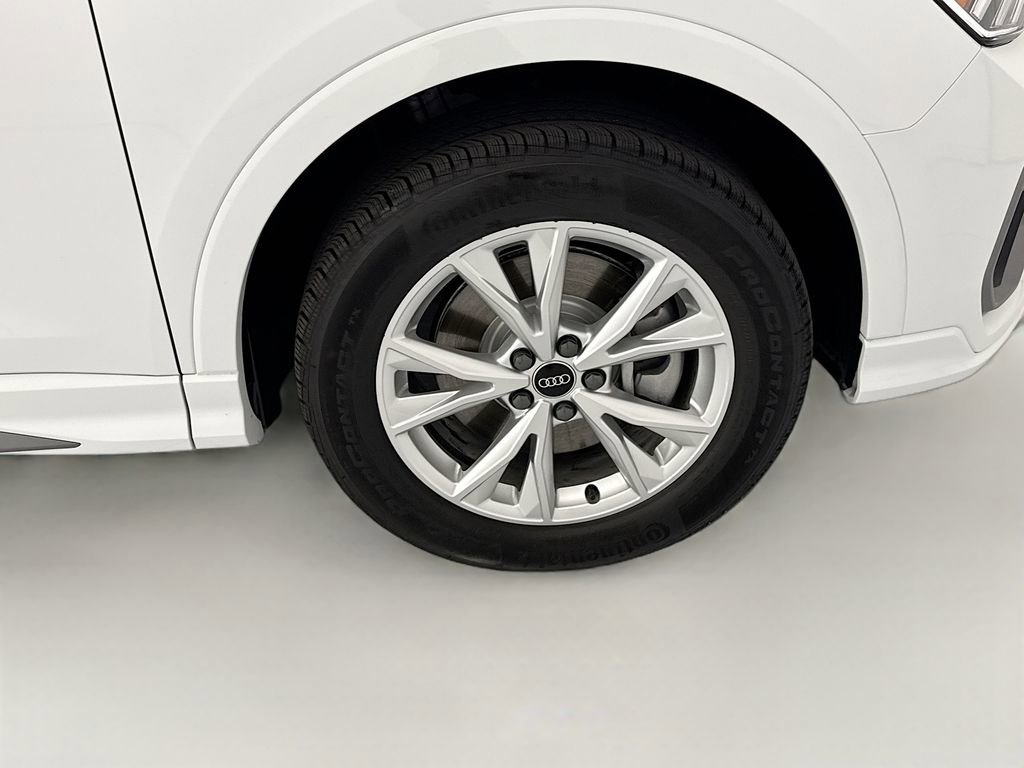 Certified 2025 Audi Q3 2.0T Premium image 30