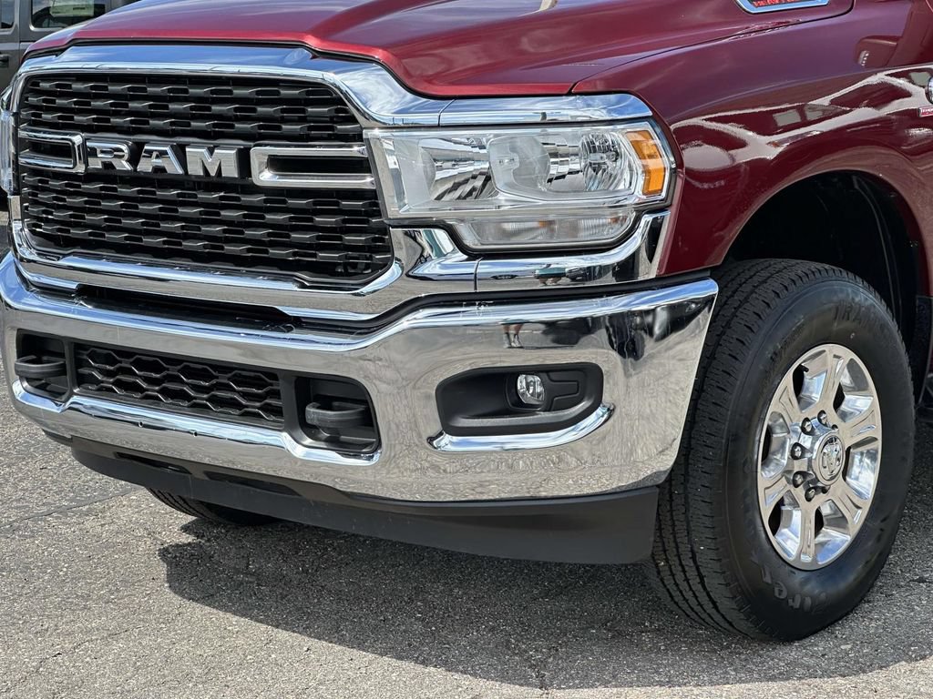 Used 2024 RAM 2500 Big Horn AWD/4WD image 8