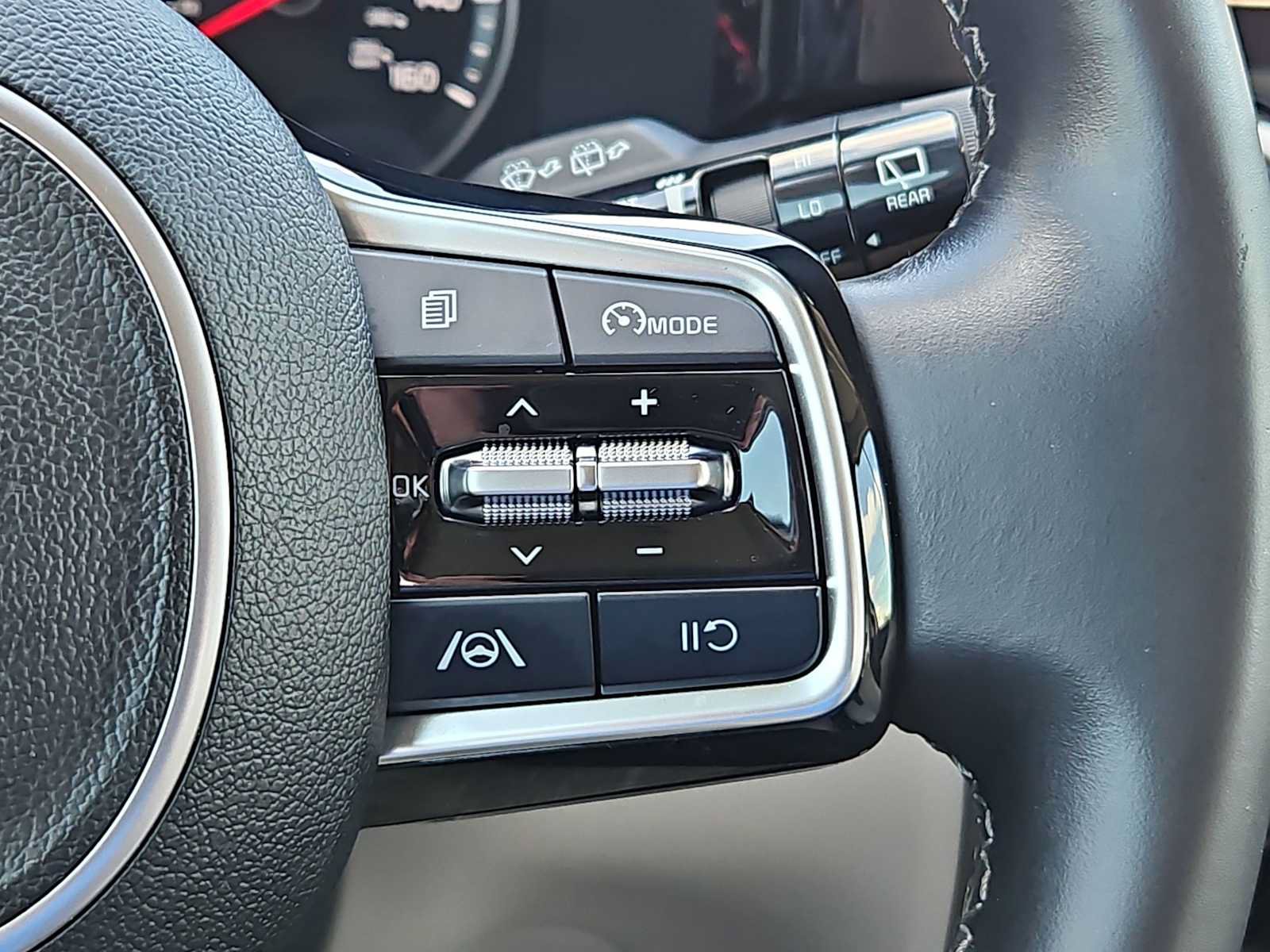 Certified 2023 Kia Sorento S w/ Panoramic Sunroof Package FWD image 23