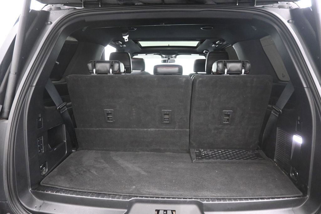 Used 2019 Ford Expedition Limited w/ Equipment Group 303A RWD image 2