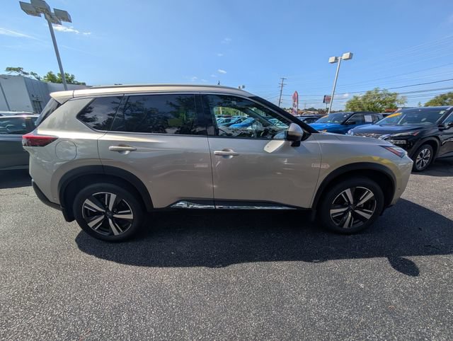 Used 2023 Nissan Rogue Platinum w/ Platinum Premium Package FWD image 2