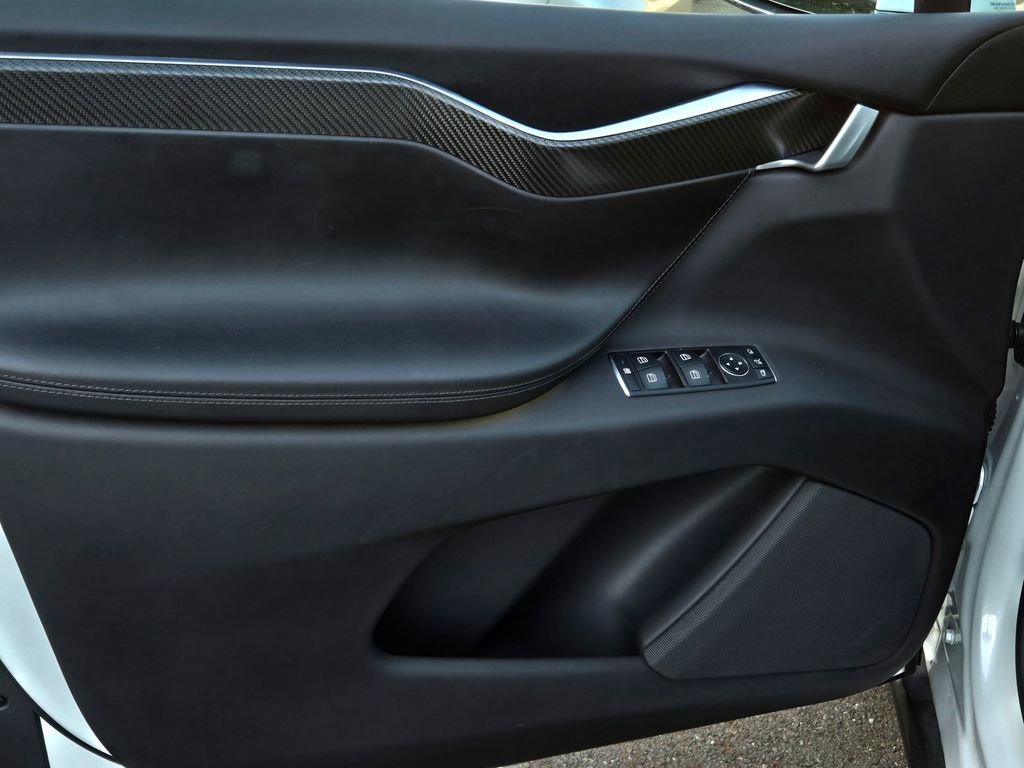 Used 2016 Tesla Model X Performance image 11