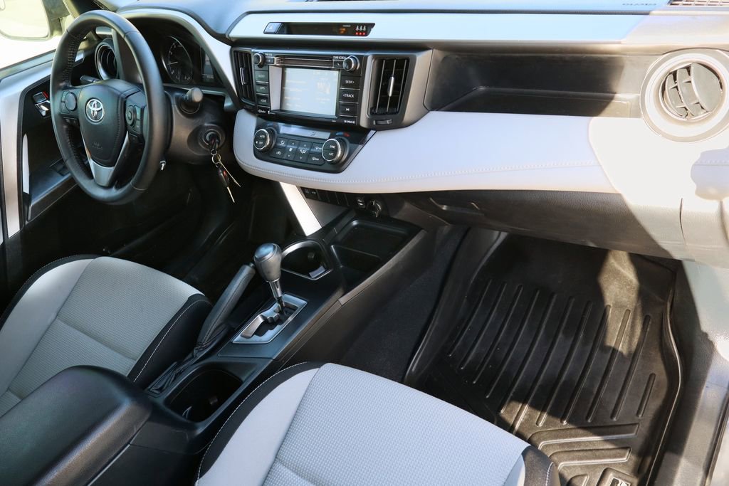 Used 2017 Toyota RAV4 XLE image 26