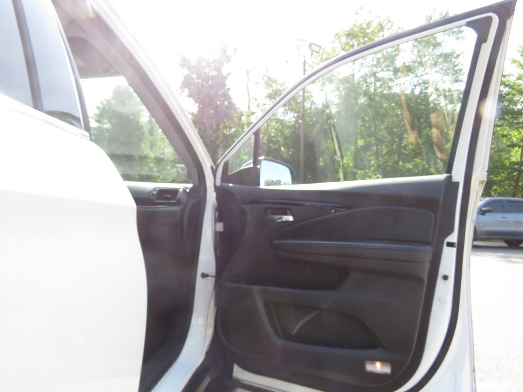 Used 2018 Honda Pilot Elite image 11