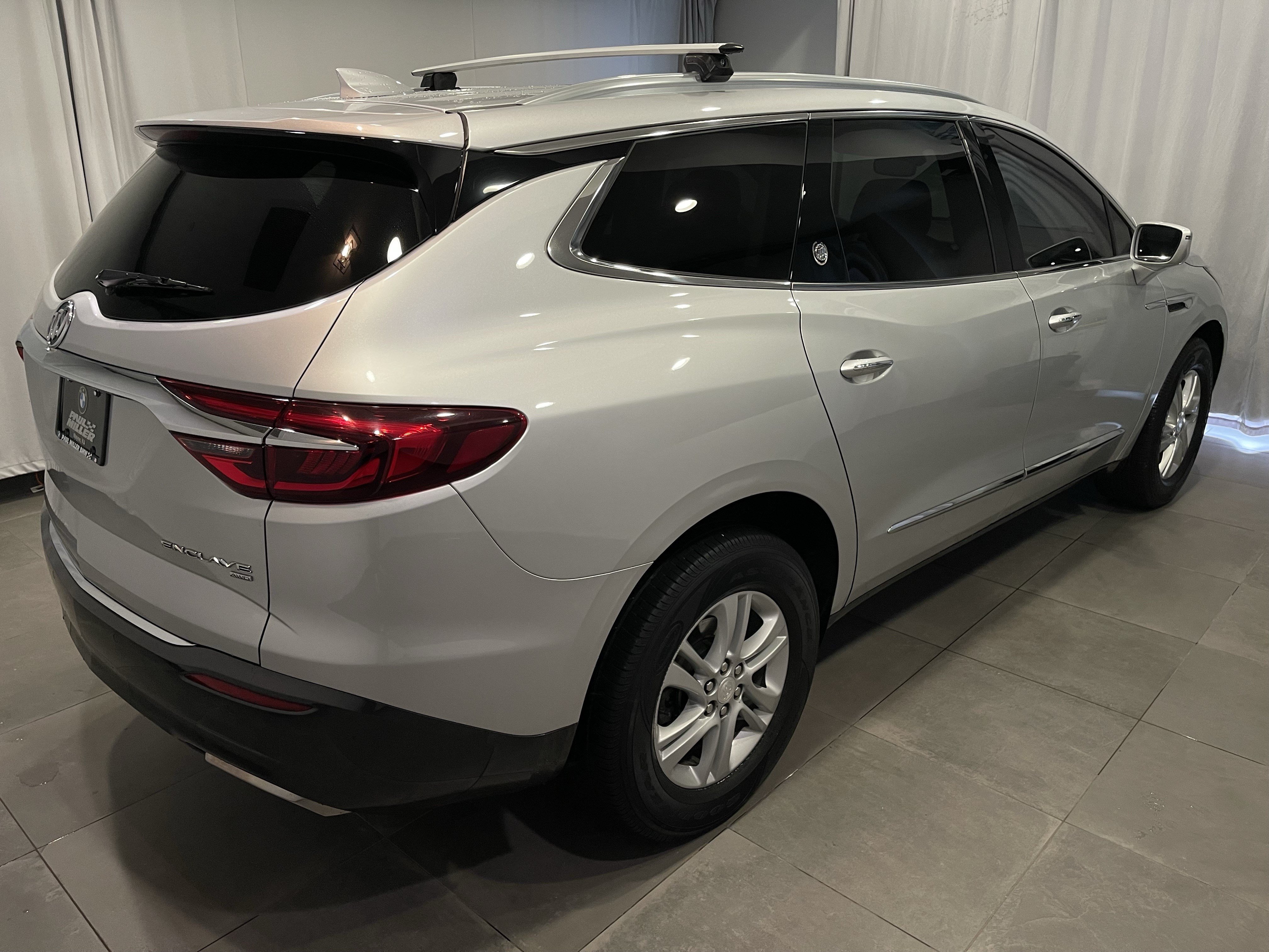 Used 2019 Buick Enclave Essence AWD/4WD image 6