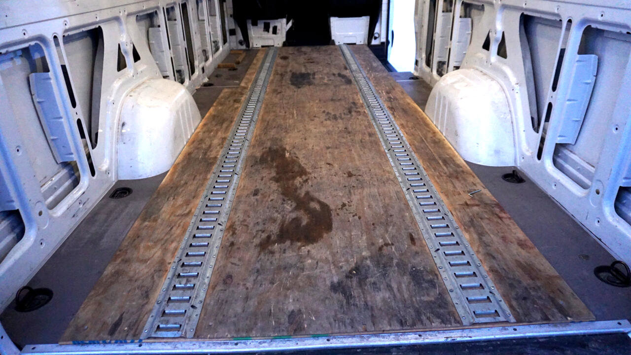 Used 2020 Mercedes-Benz Sprinter 2500 w/ Driver Convenience Package image 18