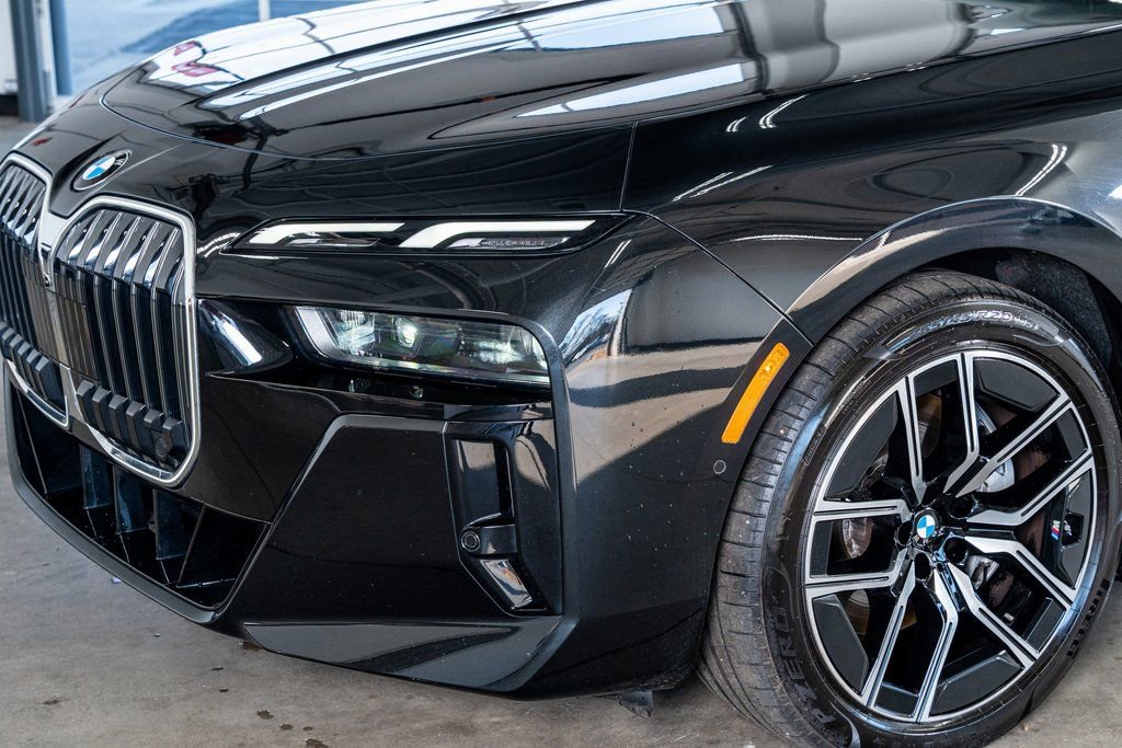 Used 2023 BMW 740i 740i w/ Parking Assistance Package image 12