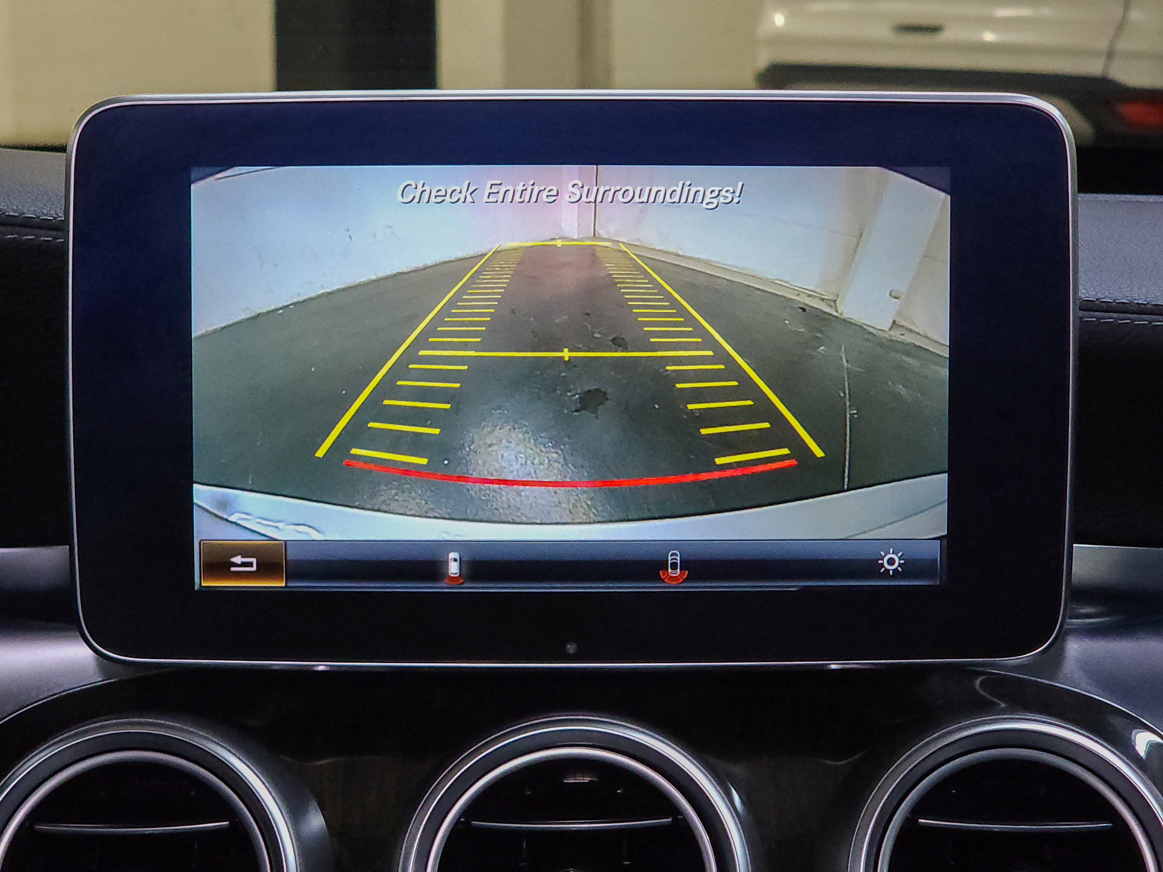 Used 2015 Mercedes-Benz C 300 4MATIC Sedan image 34