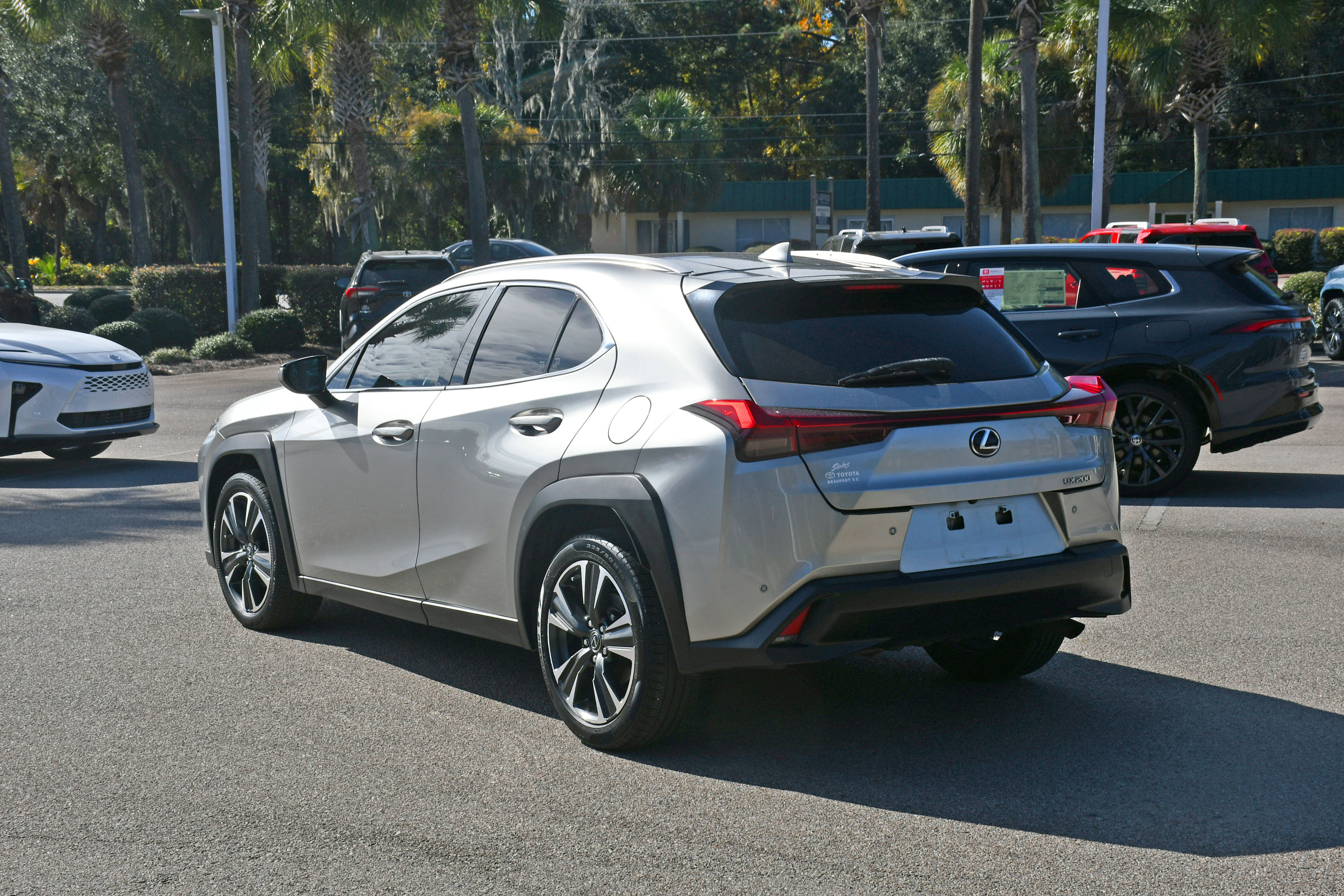 Used 2019 Lexus UX 200 F Sport w/ Premium Package image 4