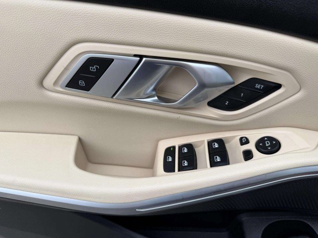Used 2023 BMW 330i xDrive Sedan w/ Driving Assistance Package image 17
