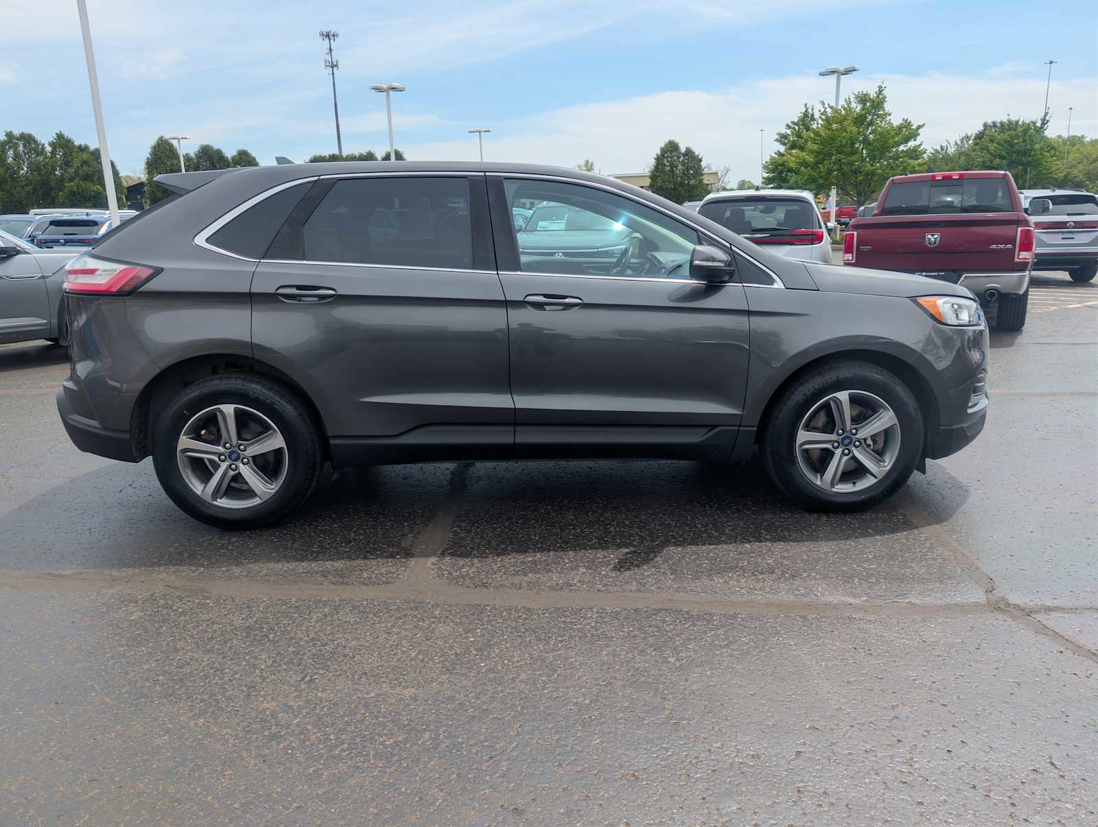 Used 2019 Ford Edge SEL w/ Equipment Group 201A AWD/4WD image 8