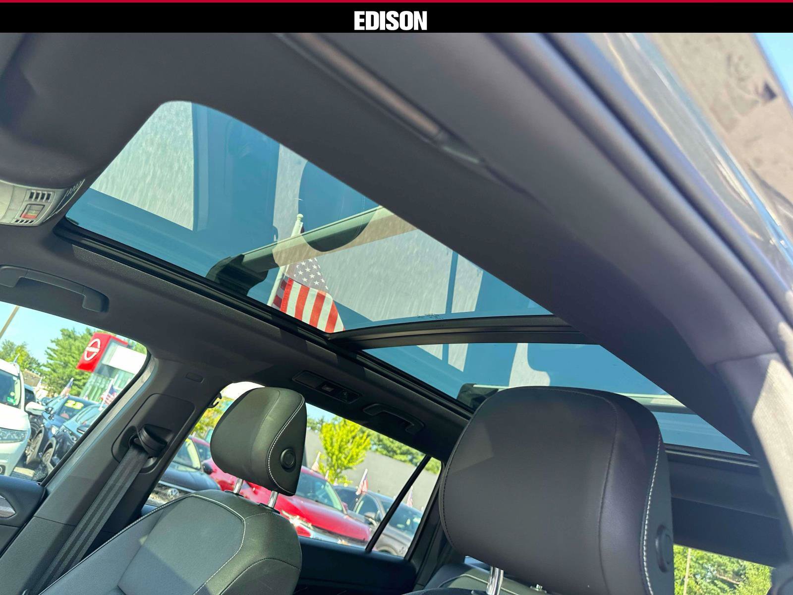 Used 2023 Volkswagen Tiguan SE R-Line AWD/4WD image 20