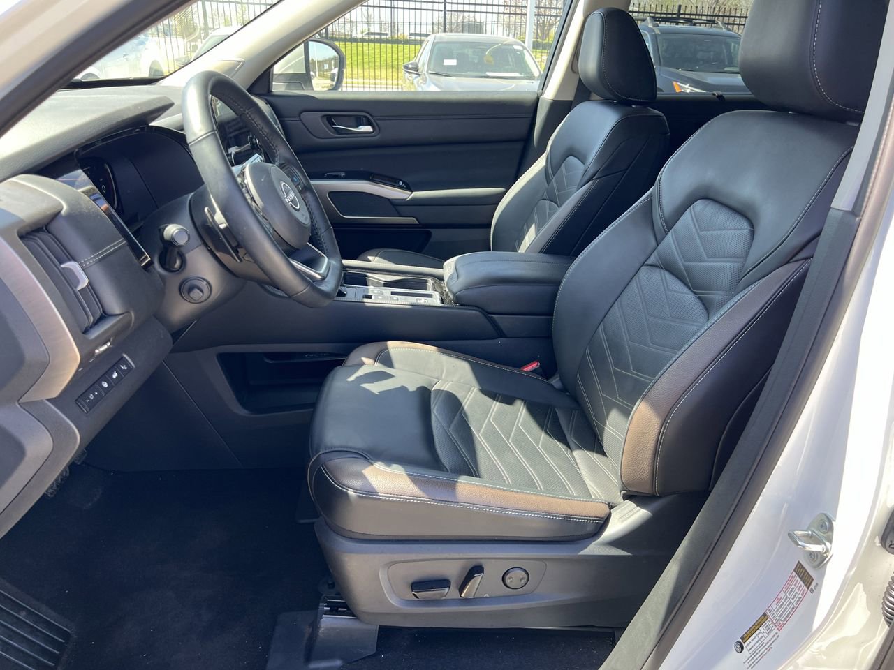 Certified 2024 Nissan Pathfinder Platinum w/ Cargo Package image 11