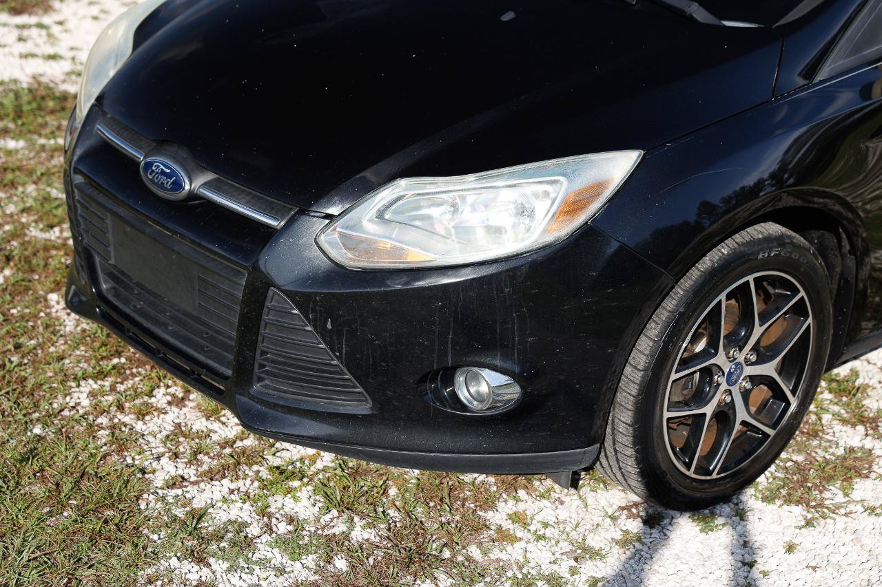 Used 2013 Ford Focus SE FWD image 24
