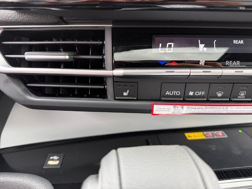 New 2026 Toyota Sienna XSE FWD image 24