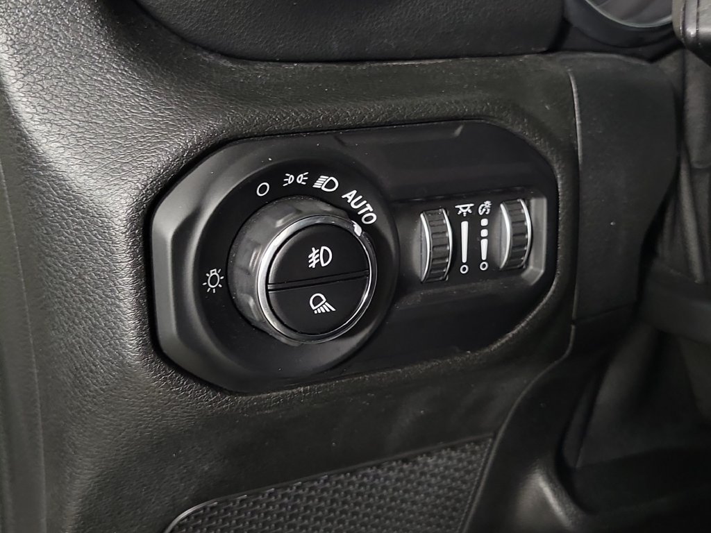 Used 2021 Jeep Gladiator Overland AWD/4WD image 20