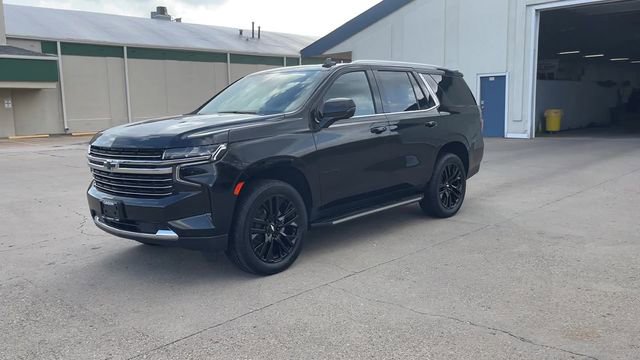 Used 2023 Chevrolet Tahoe LT w/ Luxury Package image 4