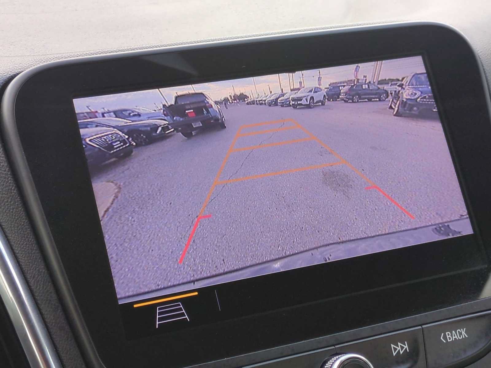 Used 2021 Chevrolet Equinox Premier FWD image 14