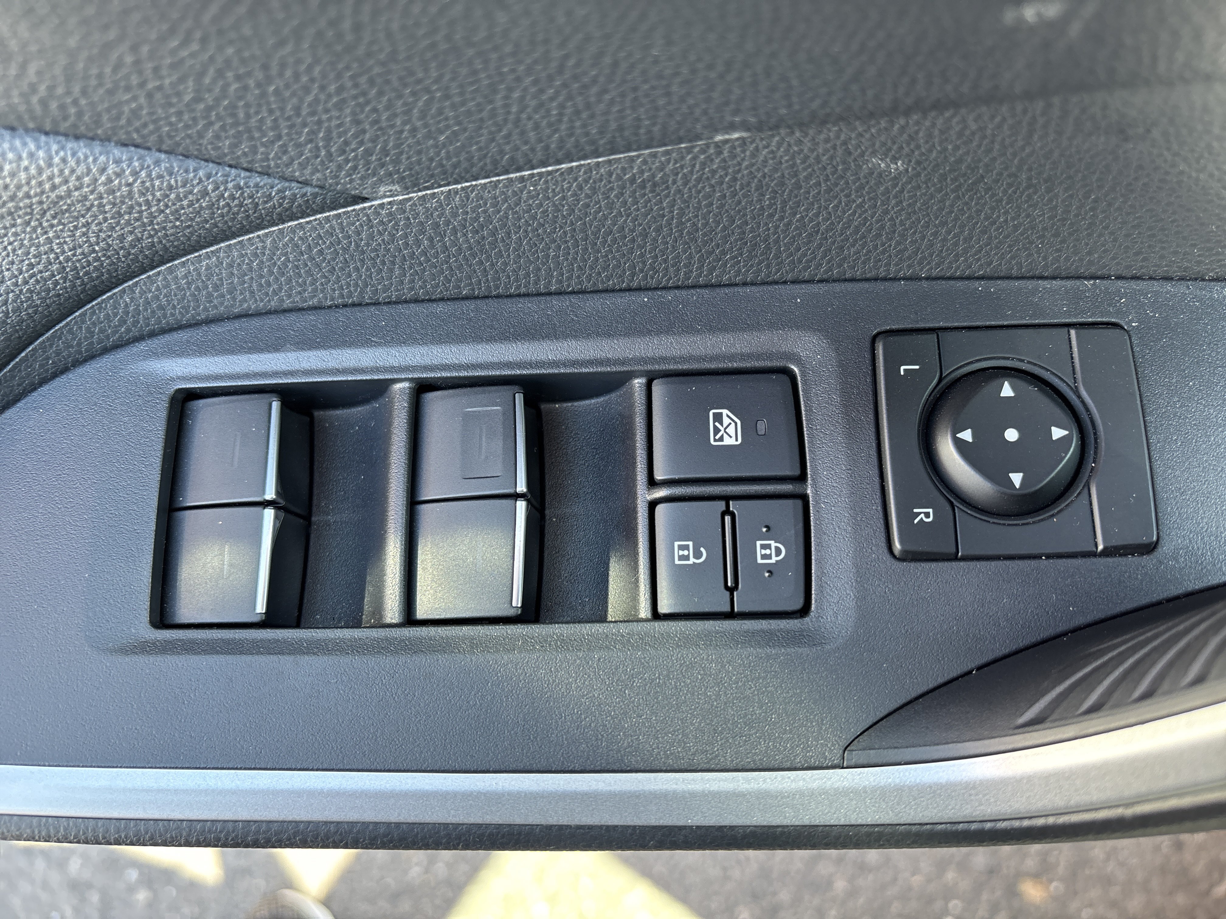Certified 2025 Toyota RAV4 SE w/ Weather & Moonroof Package AWD/4WD image 17