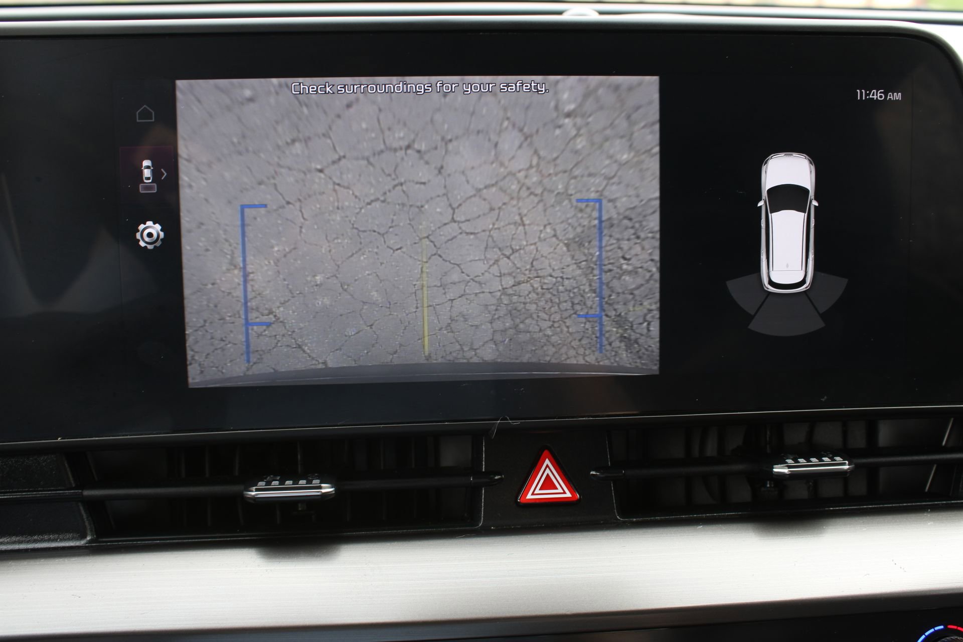 Used 2025 Kia Sportage EX w/ Premium Package image 37