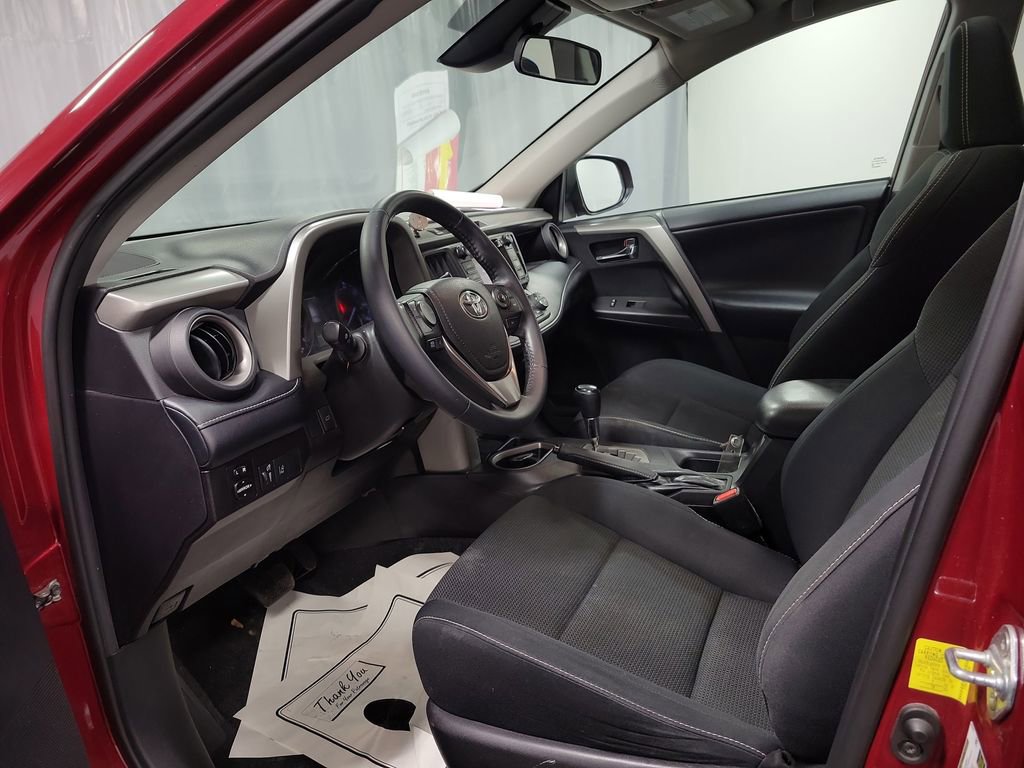 Used 2018 Toyota RAV4 XLE image 12