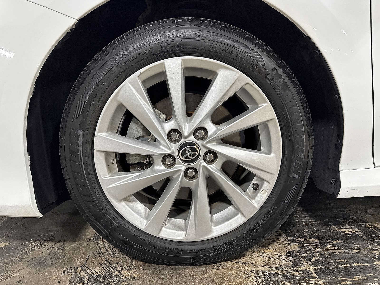 Used 2024 Toyota Camry LE FWD image 10