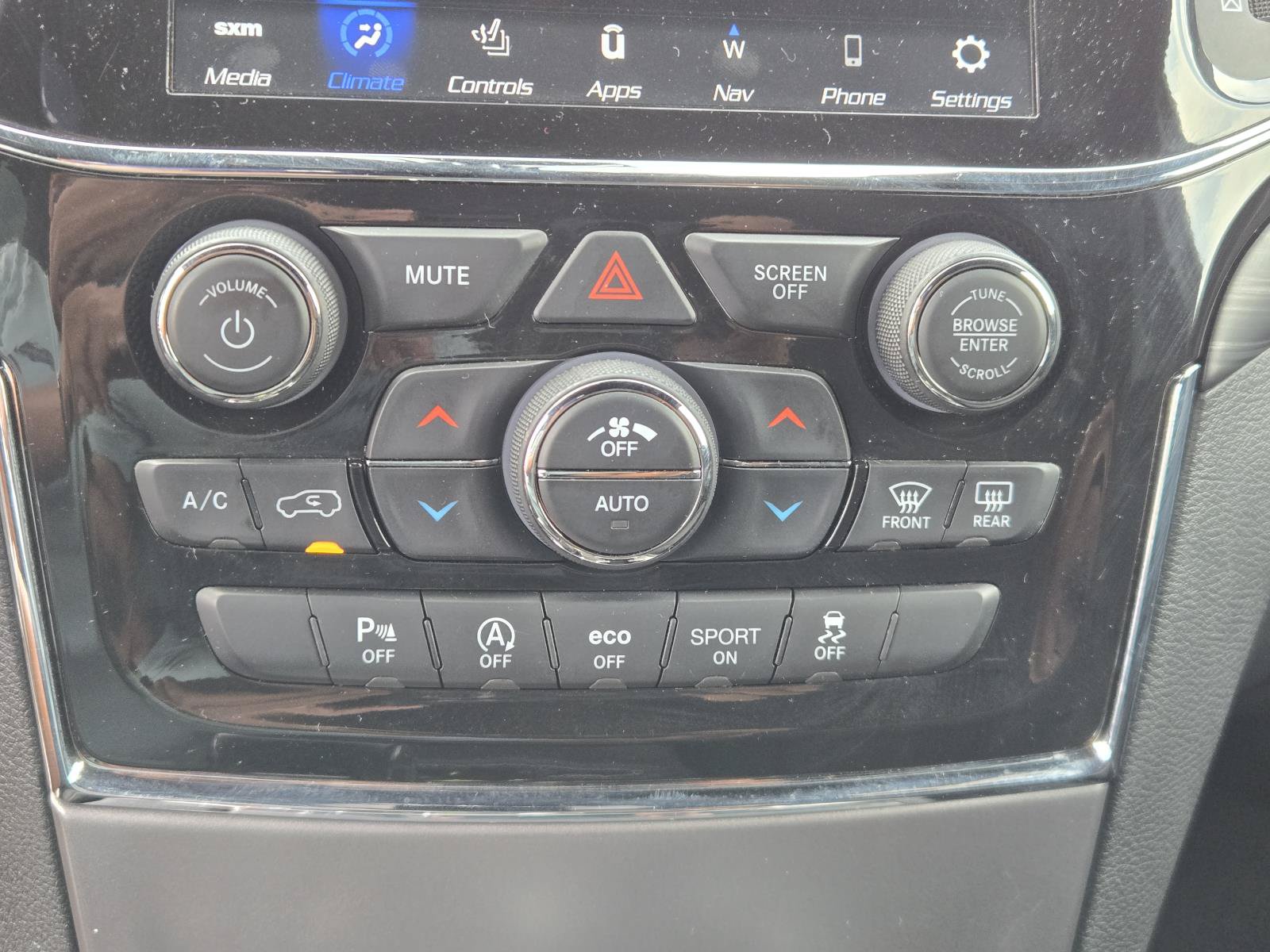Used 2021 Jeep Grand Cherokee Freedom Edition RWD image 12