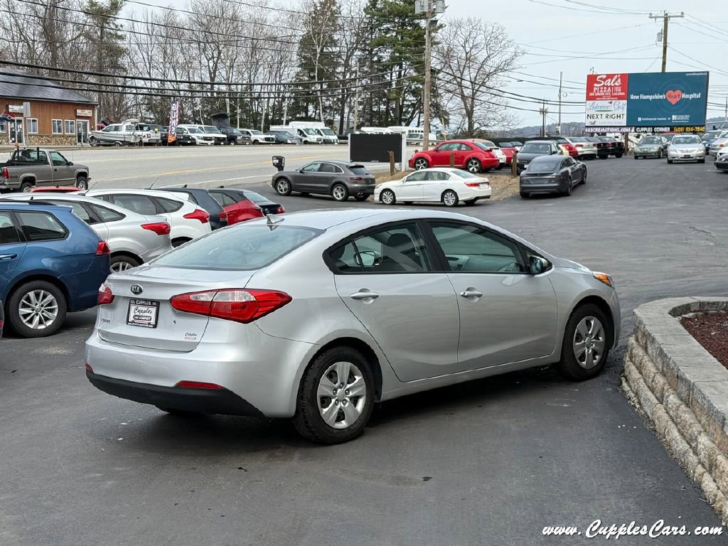 Used 2015 Kia Forte LX image 9