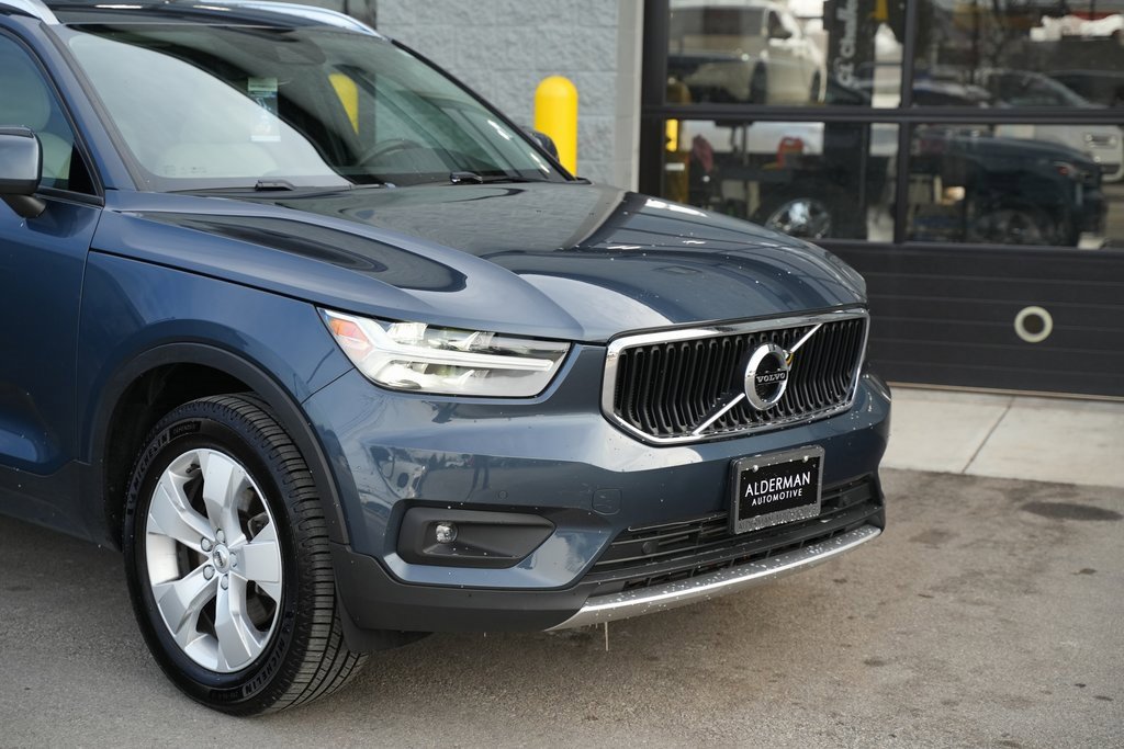 Used 2021 Volvo XC40 T5 Momentum w/ Premium Package image 8