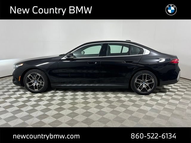 Used 2024 BMW i5 eDrive40i w/ Premium Package RWD image 4