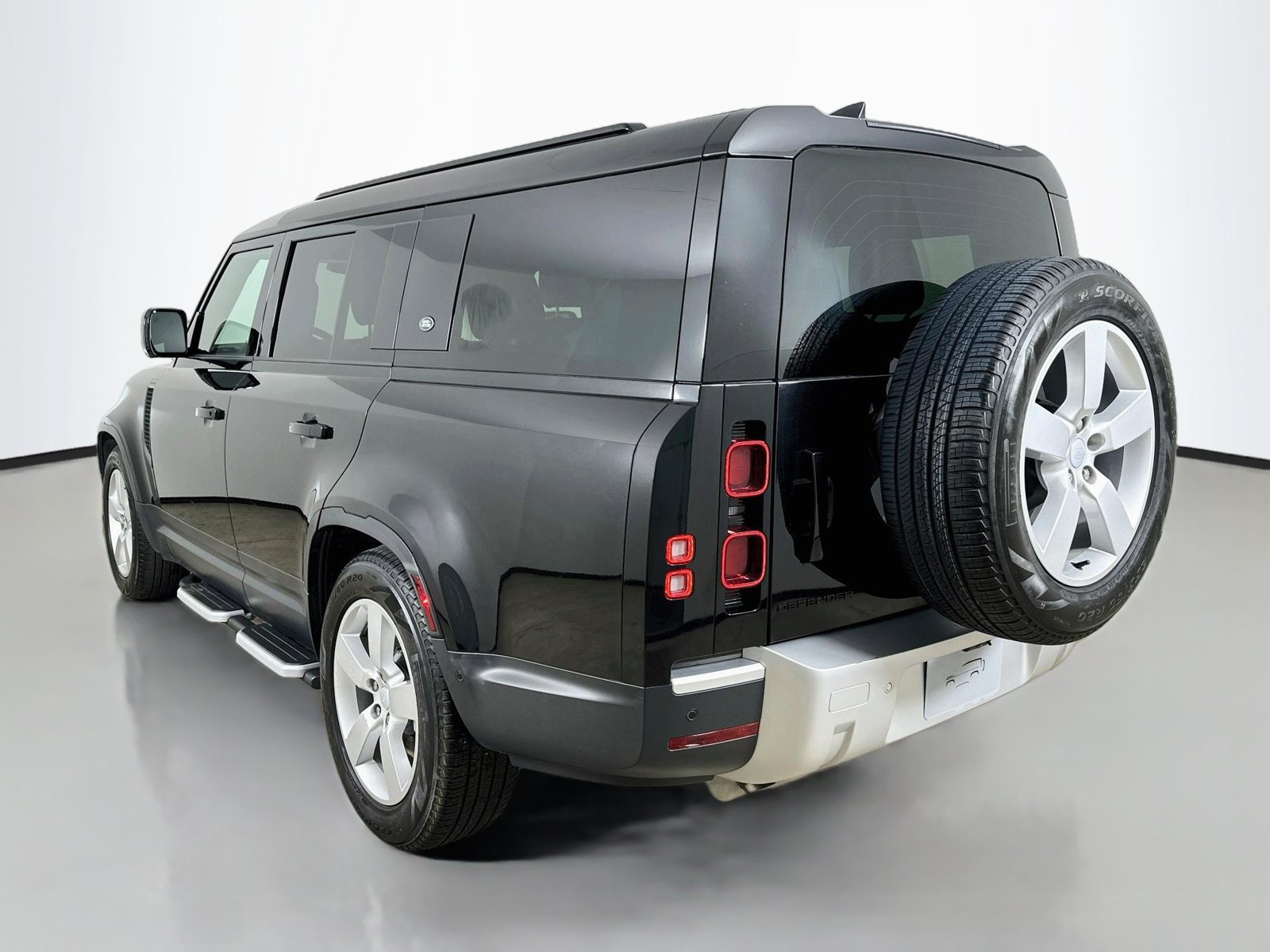 Used 2024 Land Rover Defender 130 S AWD/4WD image 7