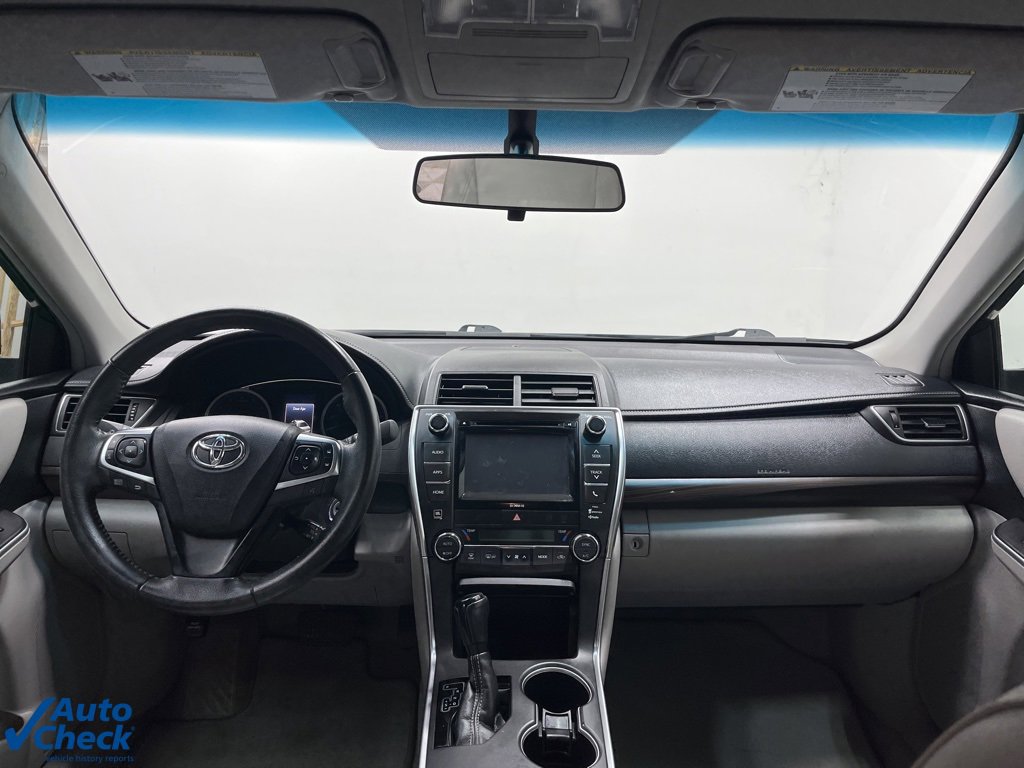 Used 2017 Toyota Camry XLE image 18