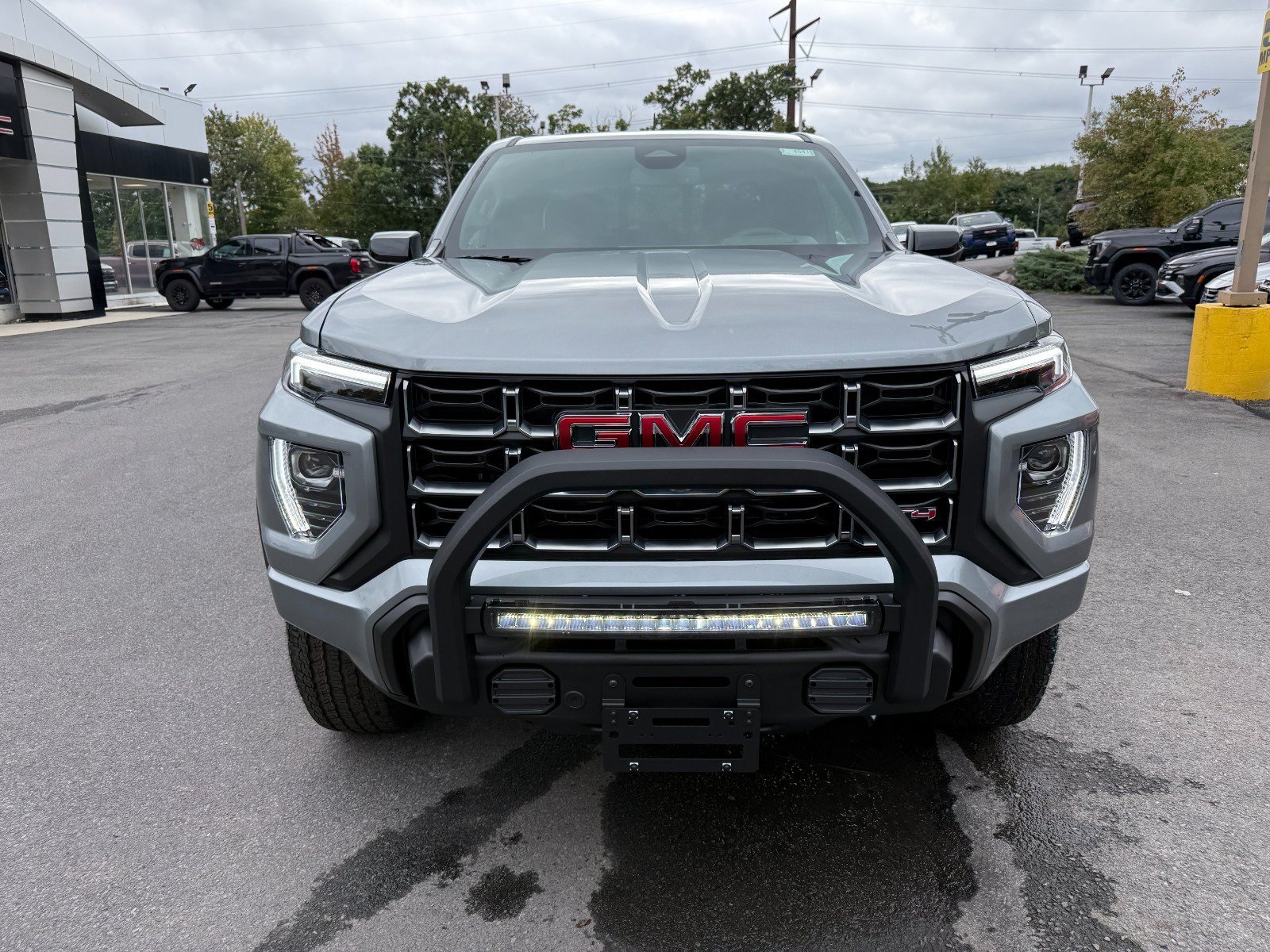 New 2026 GMC Canyon AT4 w/ Off-Road Front Bumper Package AWD/4WD image 8