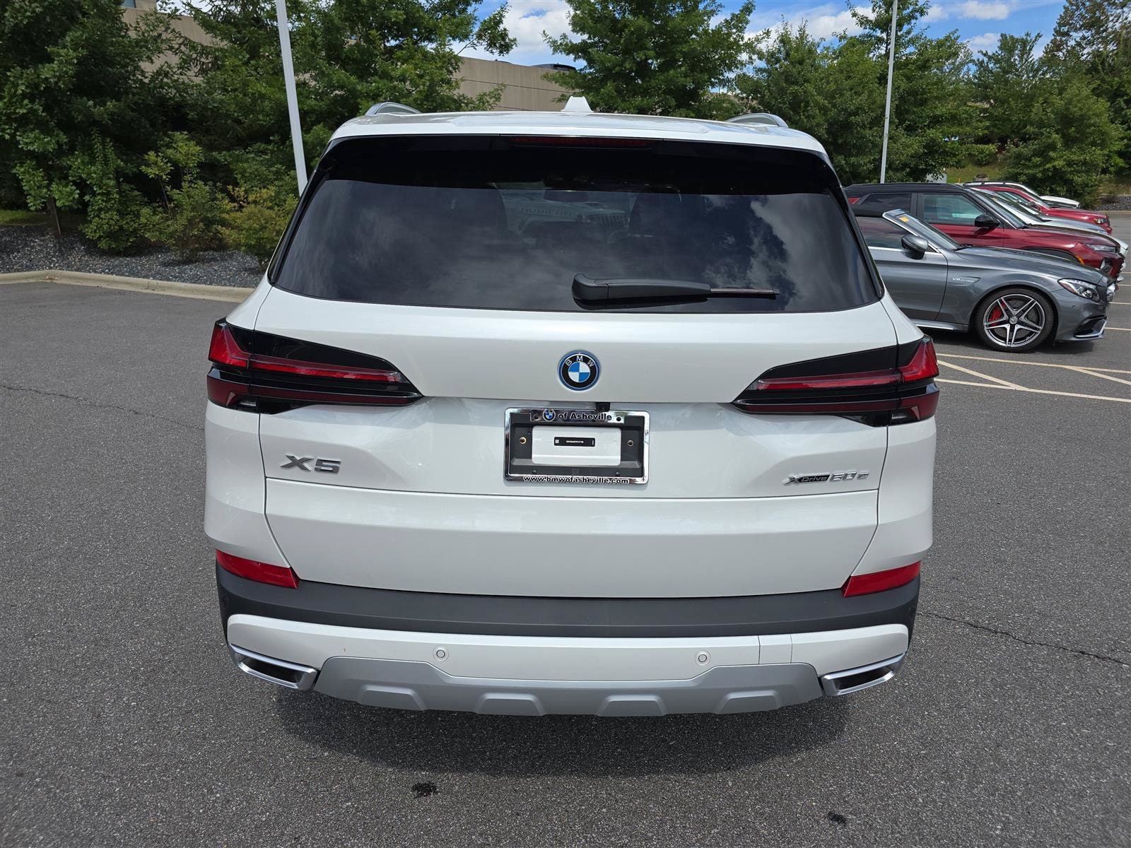 Used 2026 BMW X5 xDrive50e AWD/4WD image 4