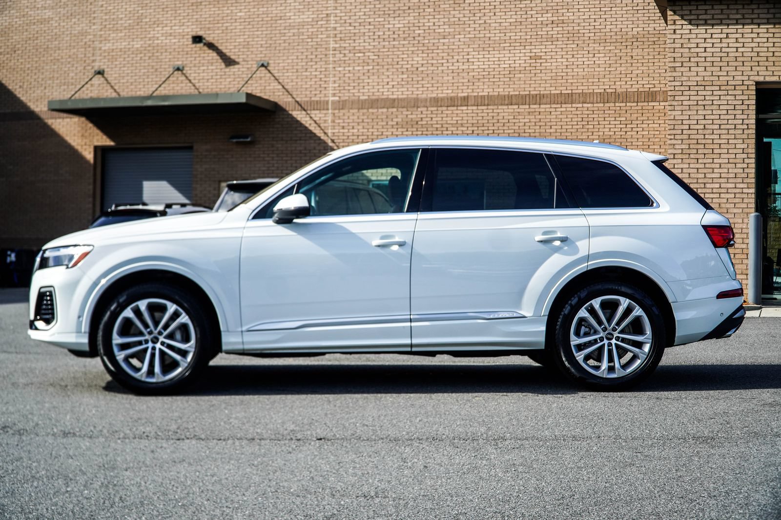 Used 2025 Audi Q7 3.0T Premium Plus AWD/4WD image 10