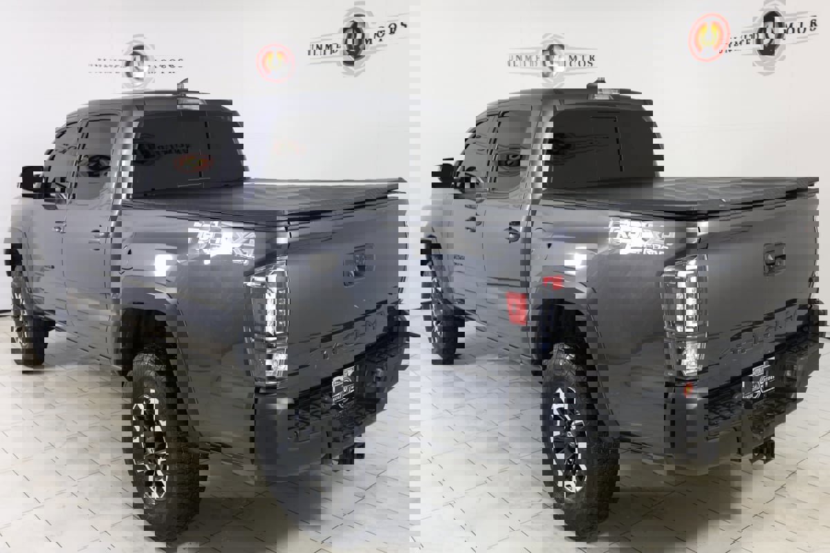 Used 2019 Toyota Tacoma TRD Off-Road image 4