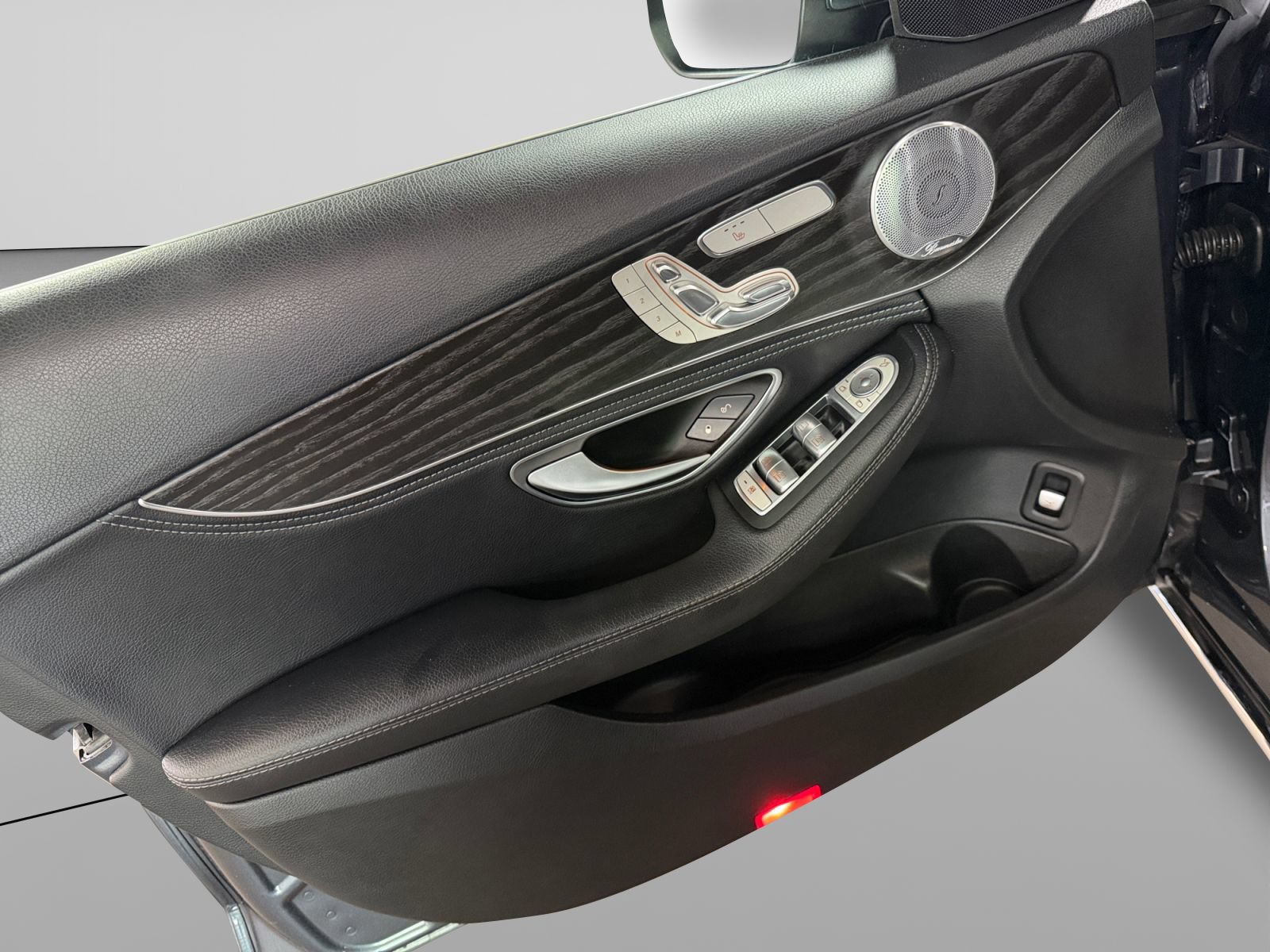 Used 2015 Mercedes-Benz C 300 4MATIC Sedan w/ Multimedia Package image 14
