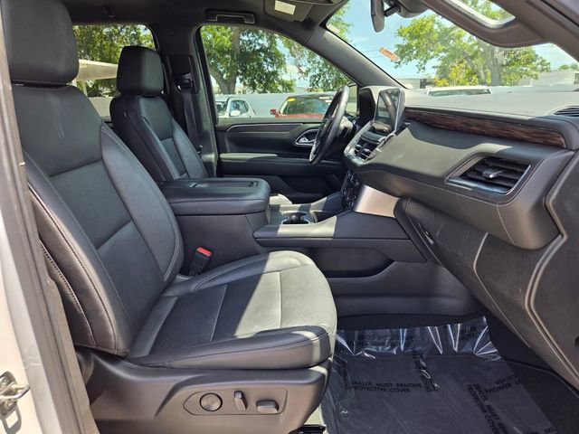 Used 2021 Chevrolet Suburban LT w/ Luxury Package RWD image 21